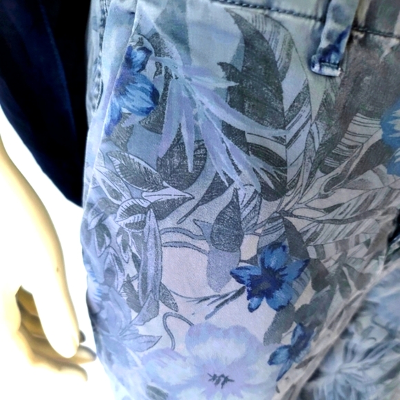 Gap Floral Print Girlfriend Chinos Size 8 - Picture 5 of 16